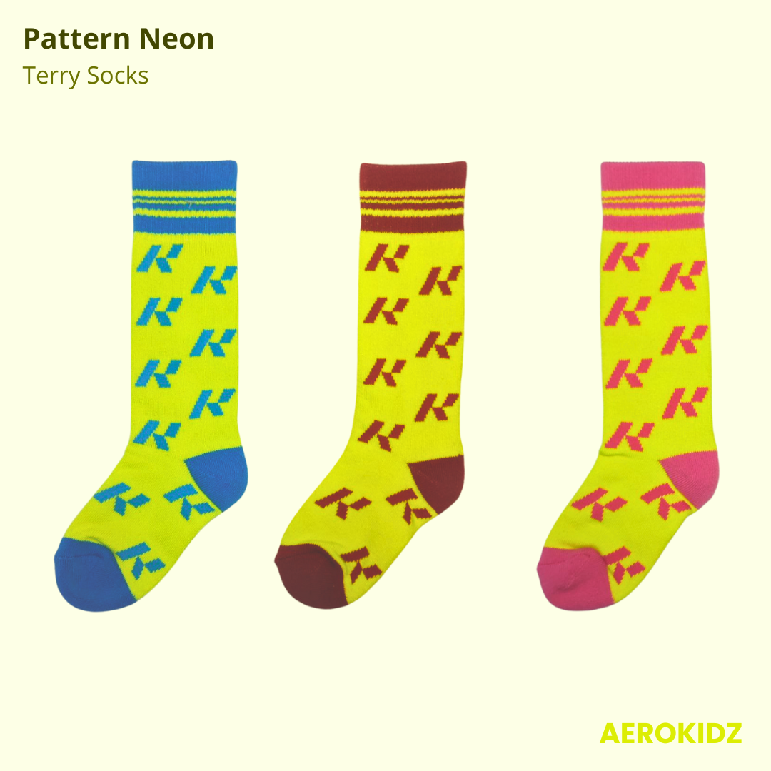 Kaos Kaki Pattern Neon